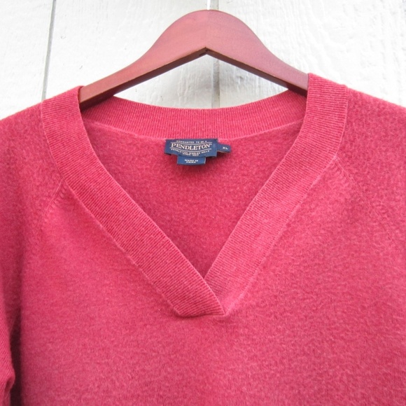 Pendleton Sweater Womens XL Red V-Neck Long Sleeve Soft Comfy‎ warm Winter - Picture 2 of 13